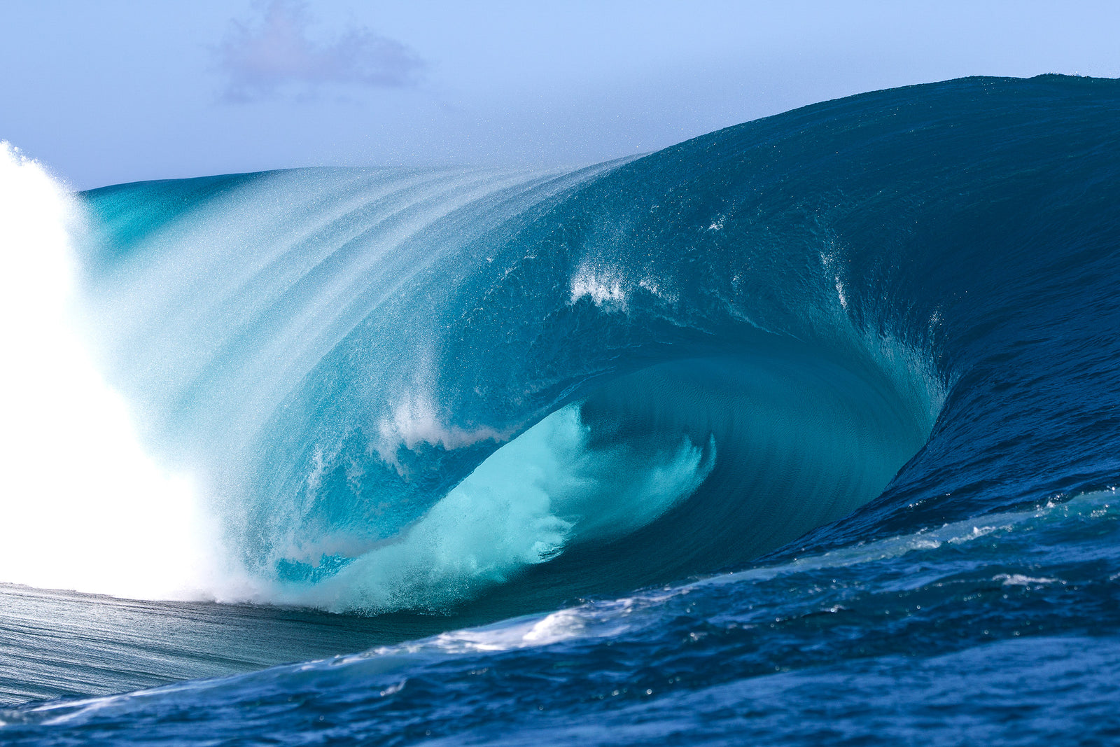 2208-Wave-Teahupo'o — detail close-up