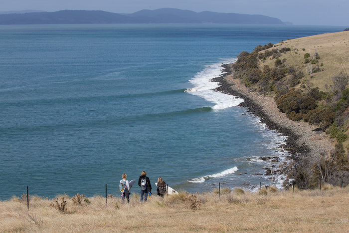 2440-Surf-Tasmania