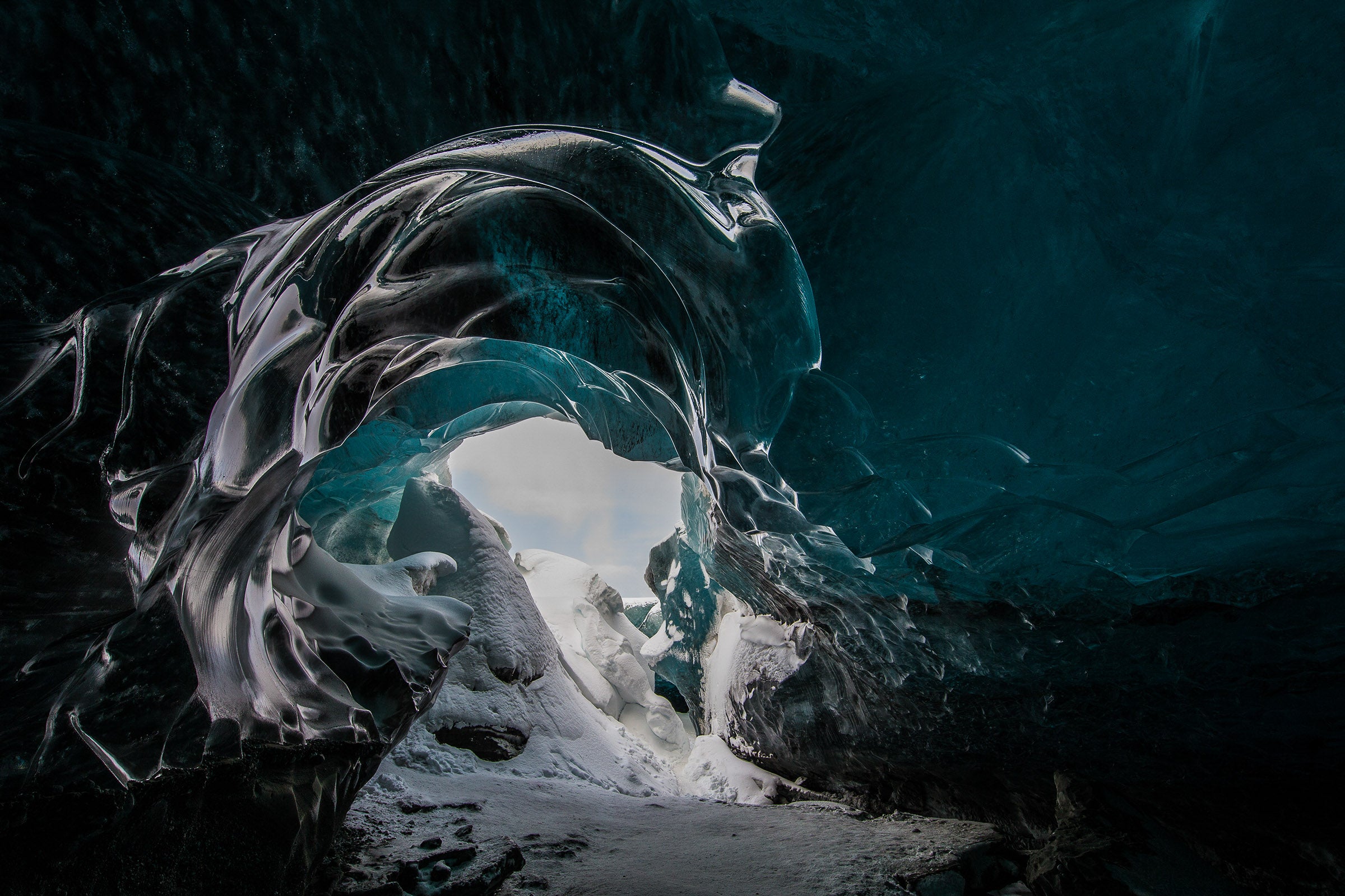 2456-Ice-Cave-Iceland
