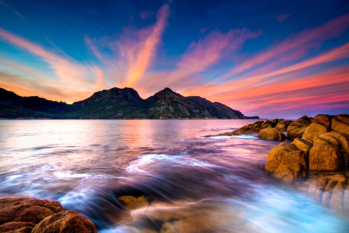 Wineglass Bay Tasmania Australia, sweeping curved beach and turquoise water at sunrise, landscape photography – Sean Scott Photography
