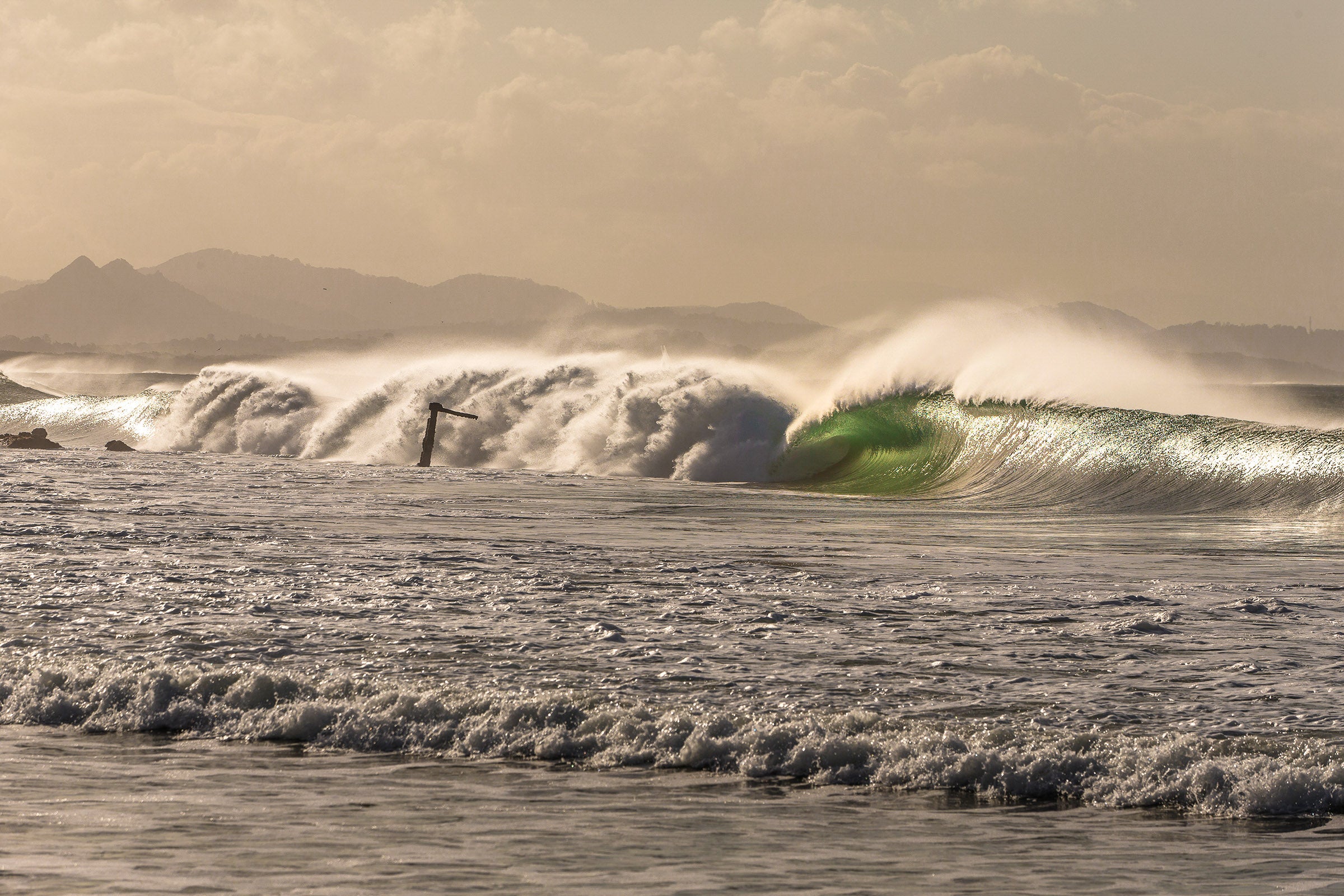 Byron Bay New South Wales Australia, waves breaking at The Wreck surf spot, surf photography – Sean Scott Photography