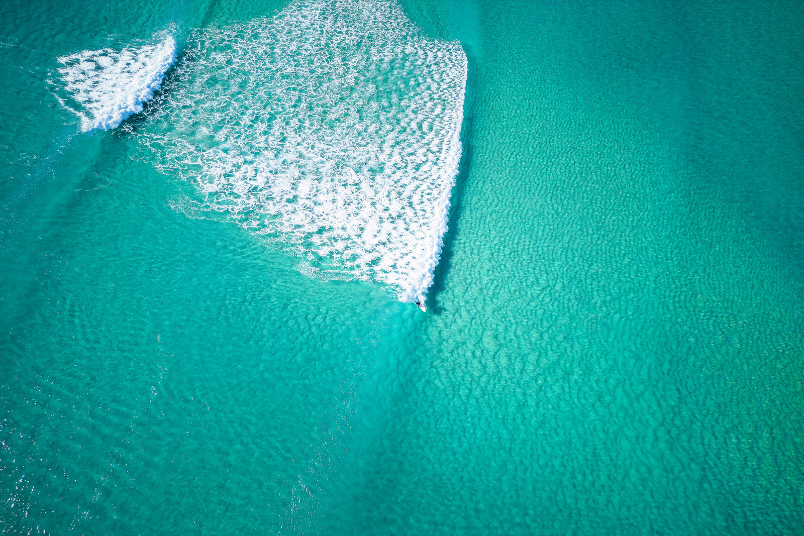 3345-Surfer-Currumbin-Alley