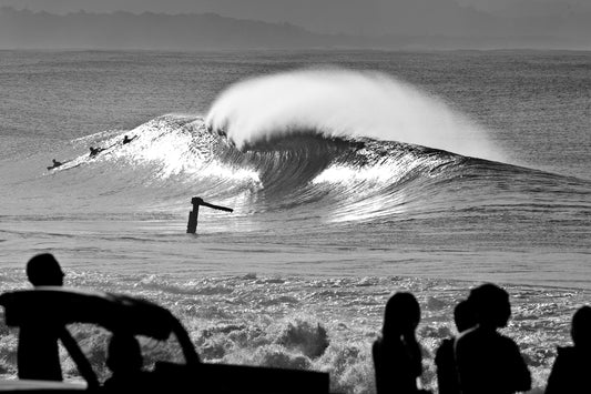 Byron Bay New South Wales Australia, surfers watching wave at The Wreck break, surf photography – Sean Scott Photography