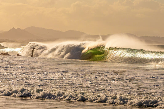 Byron Bay New South Wales, The Wreck surf break with waves rolling over sandbank, photography – Sean Scott Photography